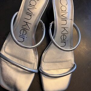 Calvin Klein Women's Beccy Size 8